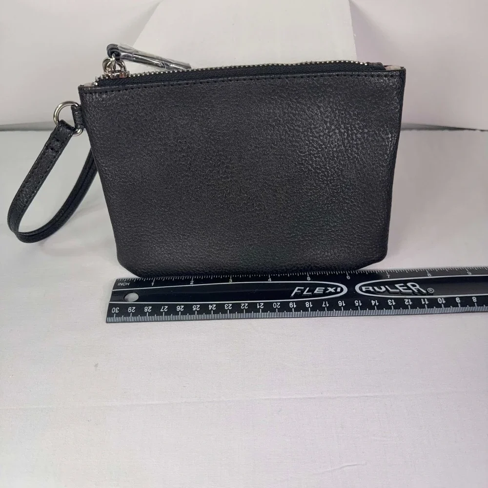 Steve Madden Black Zipper Wristlet New Without Tags!